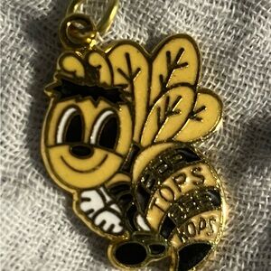 Vtg Bee Tops Weight Loss Kops Enamel Goldtone Pendant Charm 7/8" Keep Off Pounds